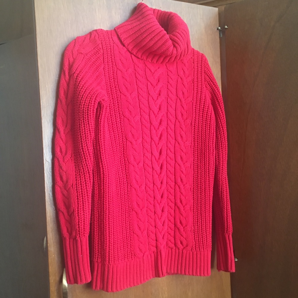 GAP sweater